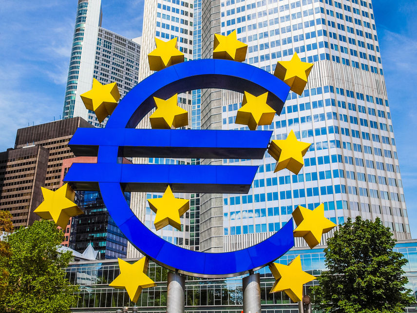 European Central Bank in Frankfurt HDR